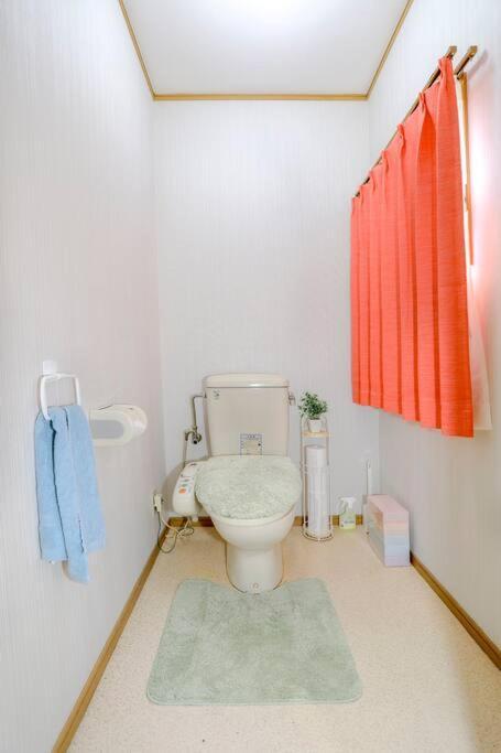 鶴橋駅徒歩2分 トイレ浴室複数あり3階建て一軒家車庫付き Apartment Осака Екстериор снимка