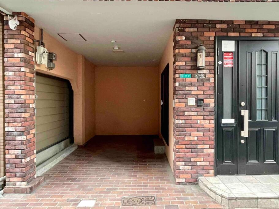 鶴橋駅徒歩2分 トイレ浴室複数あり3階建て一軒家車庫付き Apartment Осака Екстериор снимка