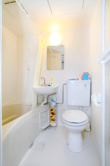 鶴橋駅徒歩2分 トイレ浴室複数あり3階建て一軒家車庫付き Apartment Осака Екстериор снимка